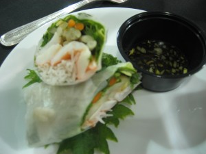 Shrimp summer roll with the chili garlic sauce