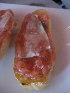 Tomato toast with Manchego cheese